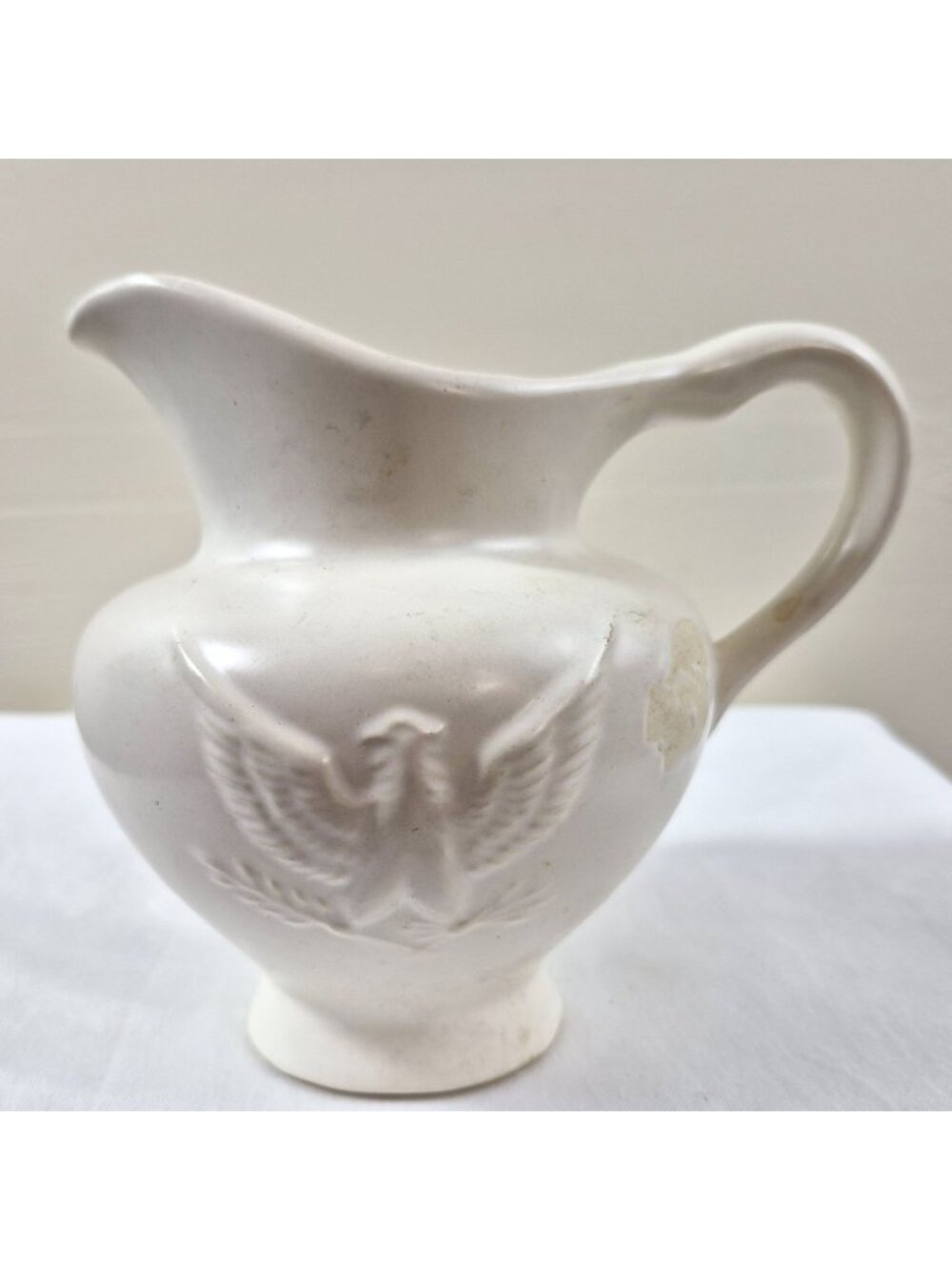 Vintage Hull USA F21 White Eagle Cream Pitcher Patriotic Pottery 4.5"